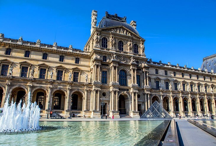 france paris louvre for 10 Top-Rated Tourist Attractions in Paris